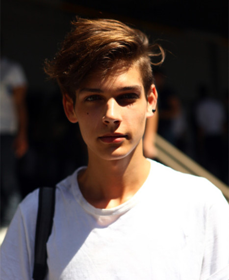 睾丸有硬块是怎么回事?